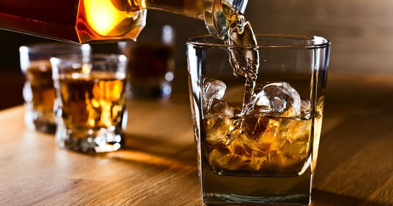 Редовната употреба на алкохол може да повиши кръвното налягане дори при възрастни без хипертония