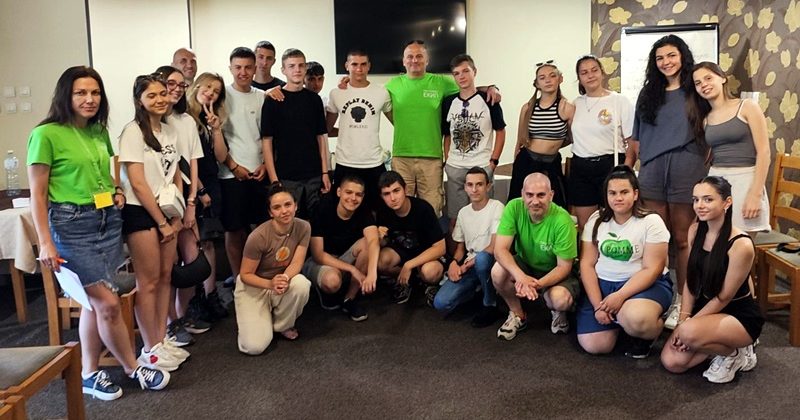 Стъпка напред – защото силата е в избора. Млади хора в обучение за изграждане на личностни лидерски качества